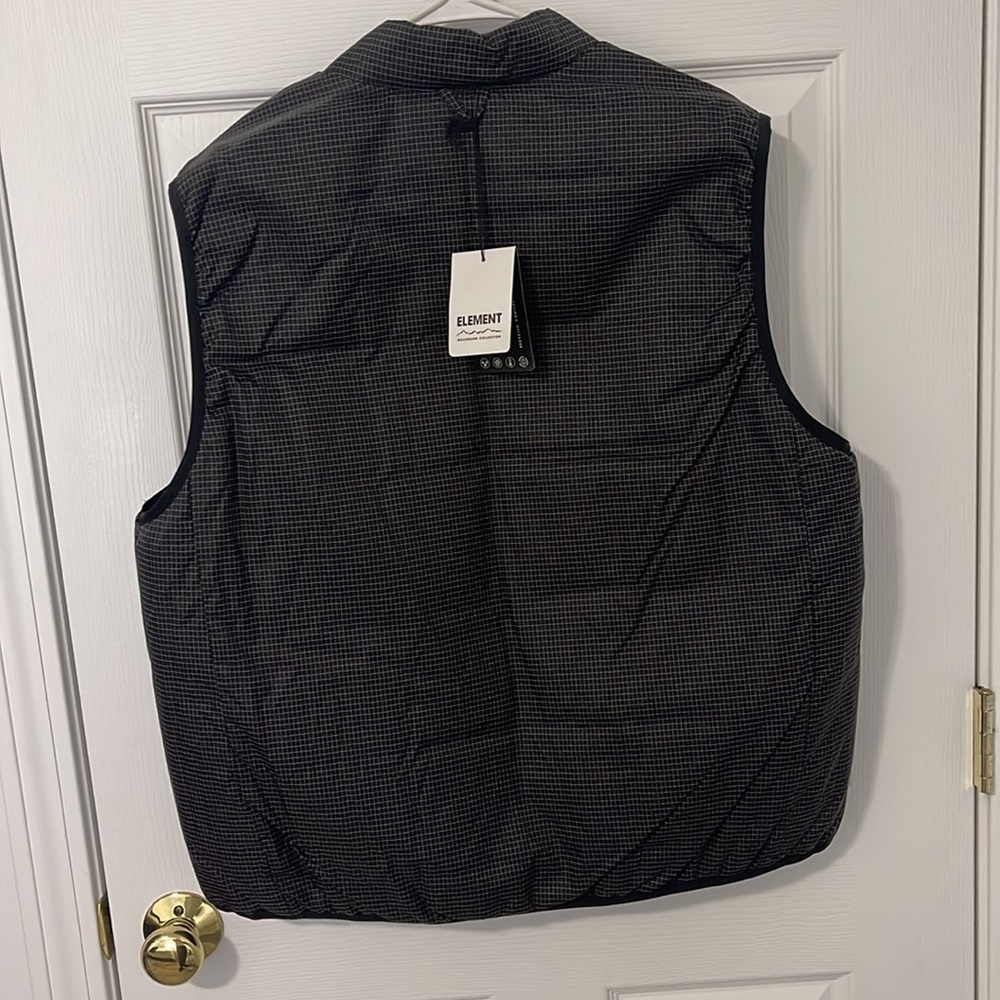 Element Vest - Picture 3 of 7